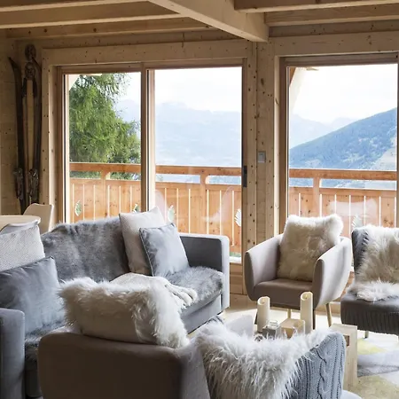 In Les Masses With Garden