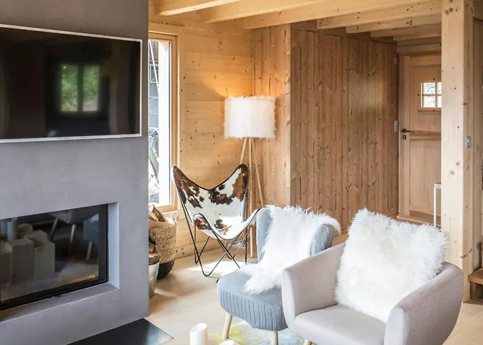 In Les Masses With Garden * Agettes