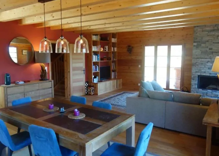 Domek alpejski In Les Masses With Garden Agettes