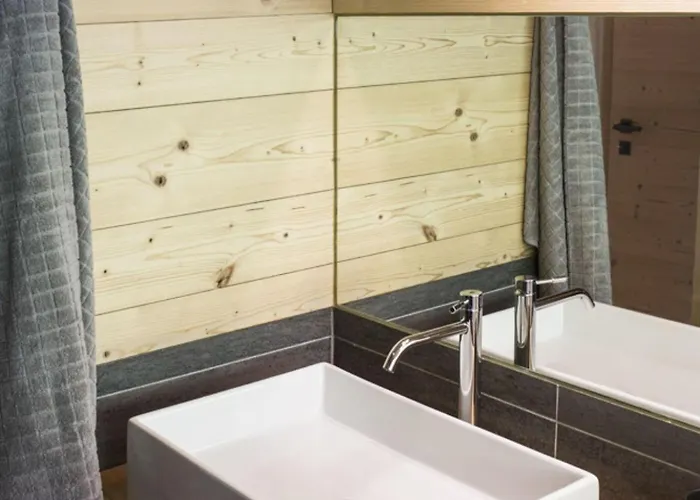 Domek alpejski In Les Masses With Garden