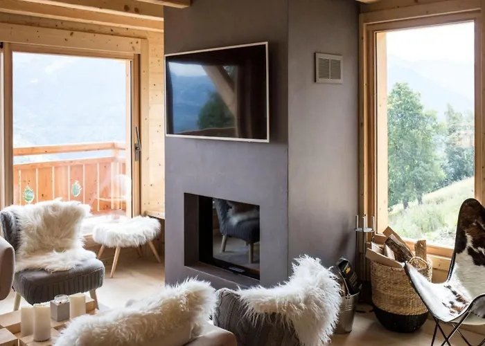 In Les Masses With Garden Agettes