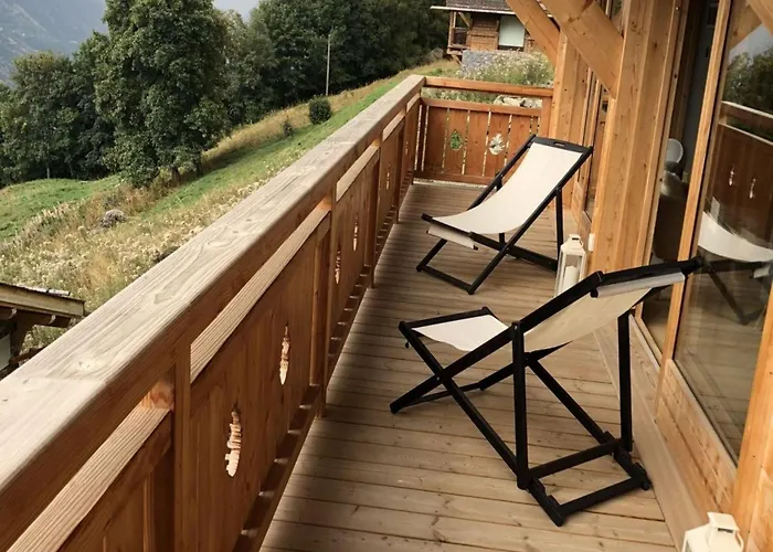 In Les Masses With Garden Agettes