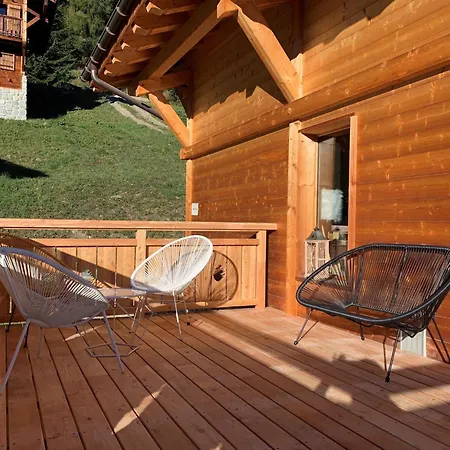 Chalet In Les Masses With Garden *